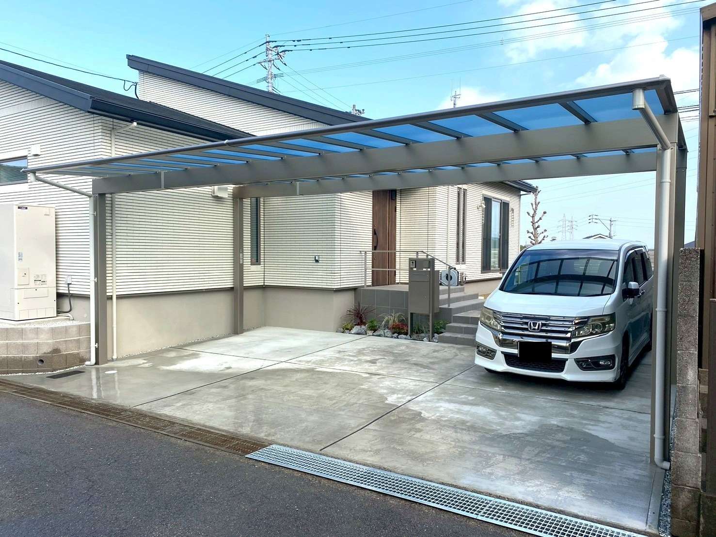 広々使える3台用カーポート|大分市