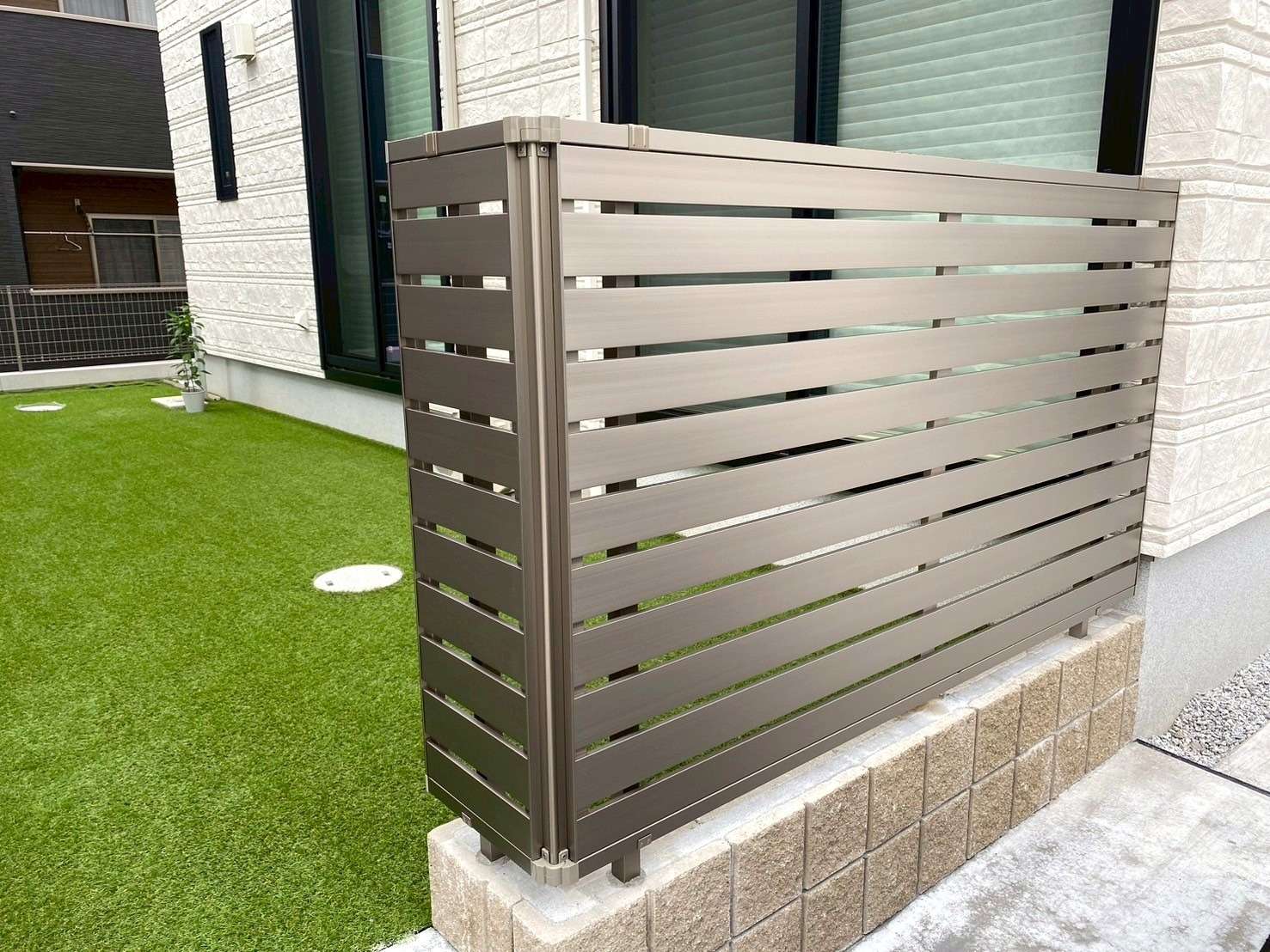 目隠しフェンスで道路からの視線をカット|大分市